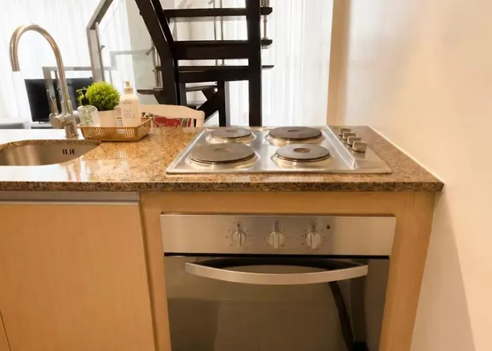 Aparthotel Deluxe 2br Loft Eastwood Mall Free Parking